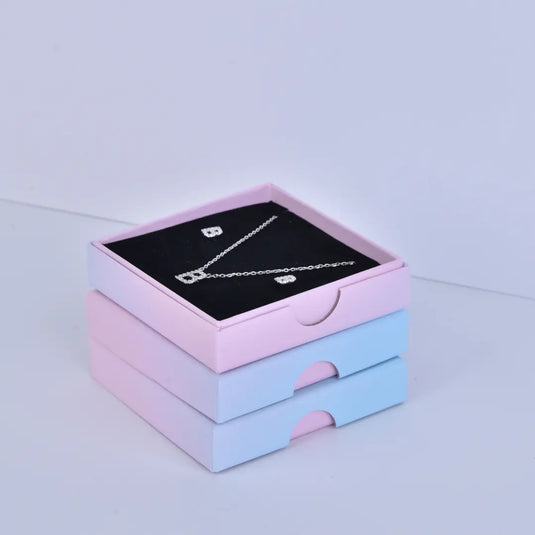 Gradient Pink Jewelry Packaging – 8x8x1.6cm Wholesale Square Pattern Jewelry Box for Professionals